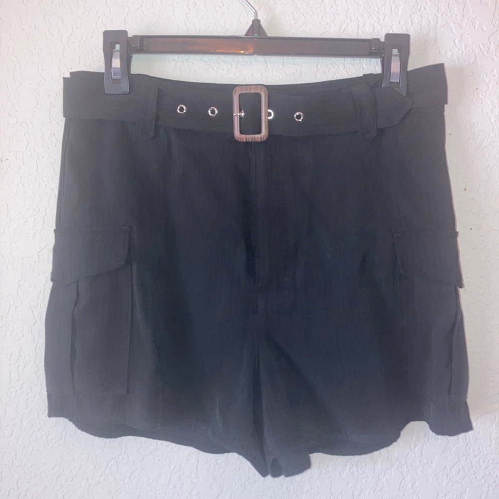 PAIGE loose black shorts with belt size 6